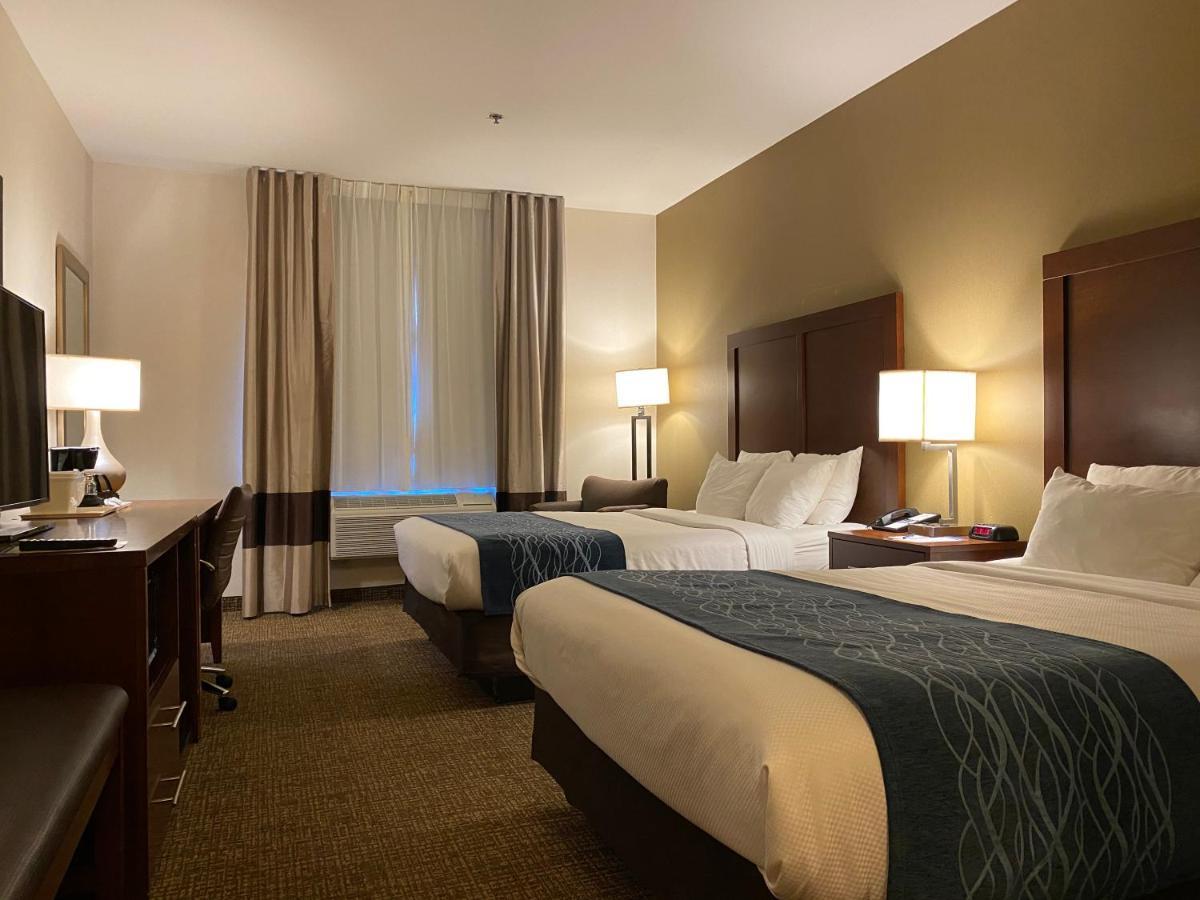 Hotel Comfort On The Monterey Bay