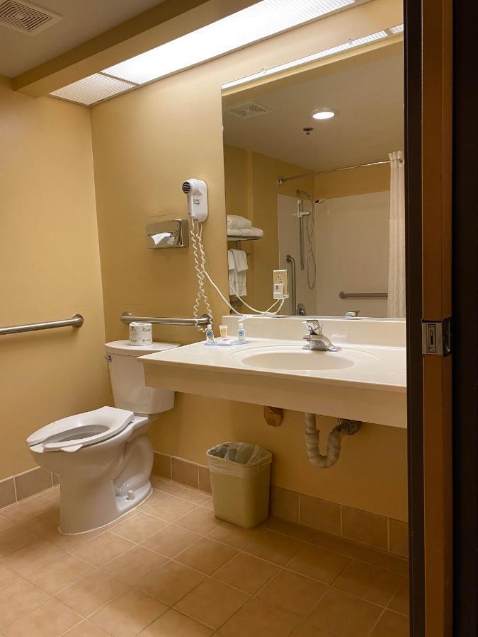 Comfort On The Monterey Bay Hotel 4*