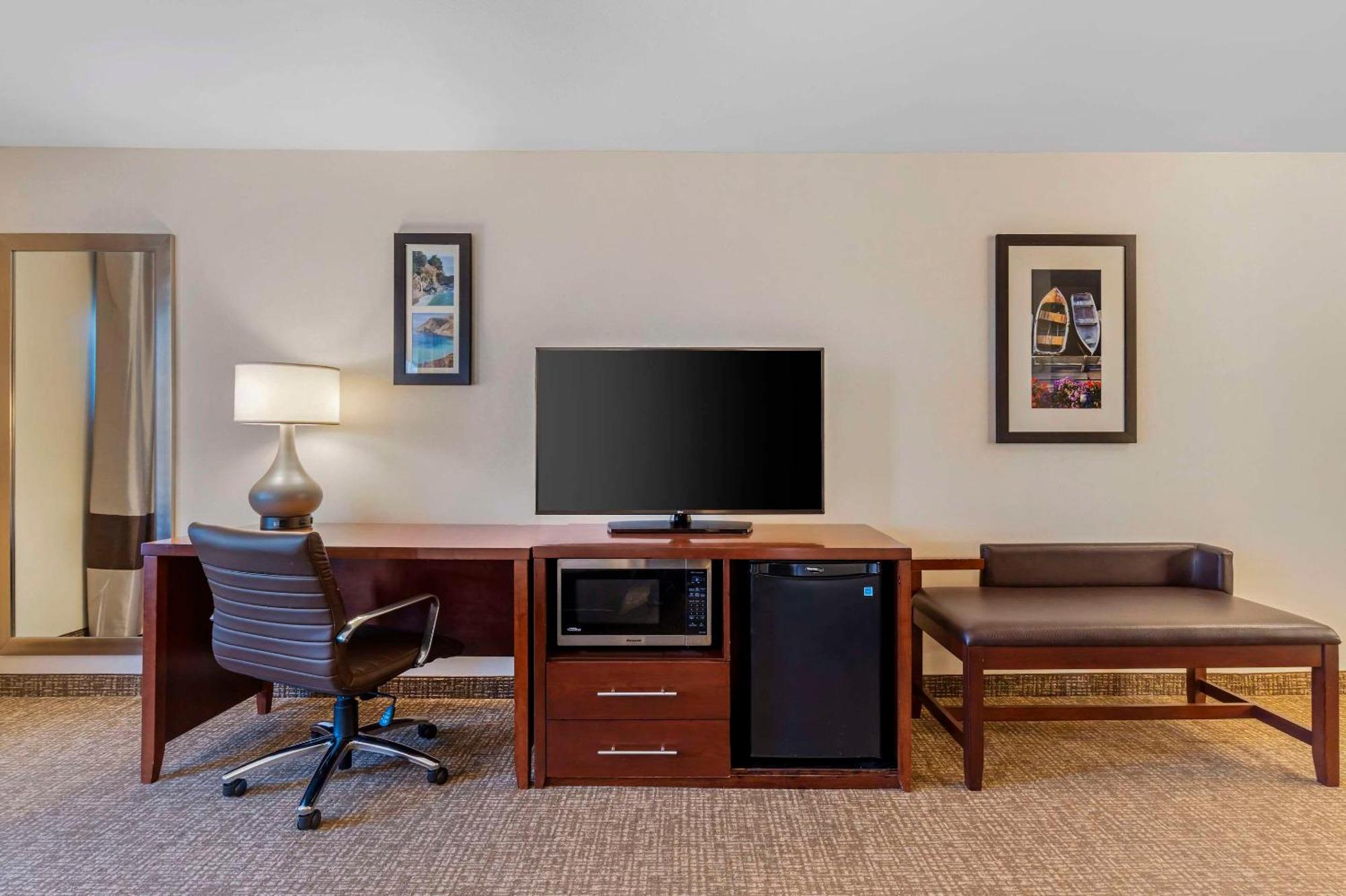 Hotel Comfort On The Monterey Bay 4*