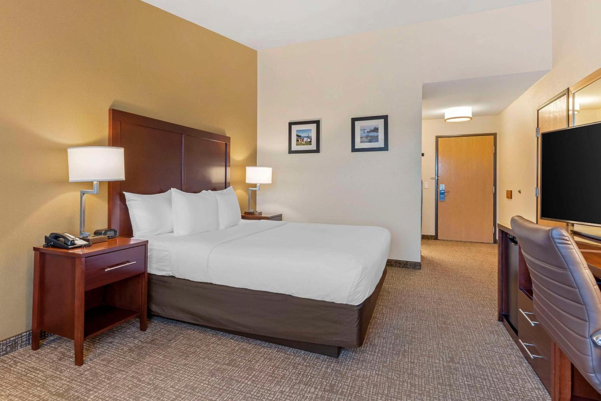 Hotel Comfort On The Monterey Bay