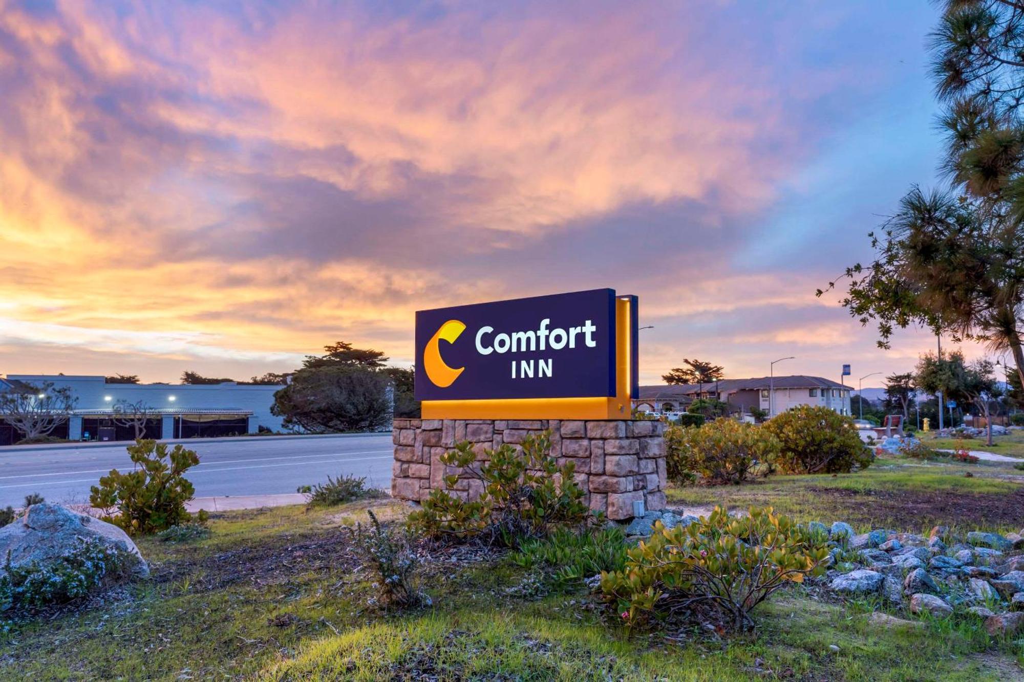 Comfort On The Monterey Bay Hotel Marina
