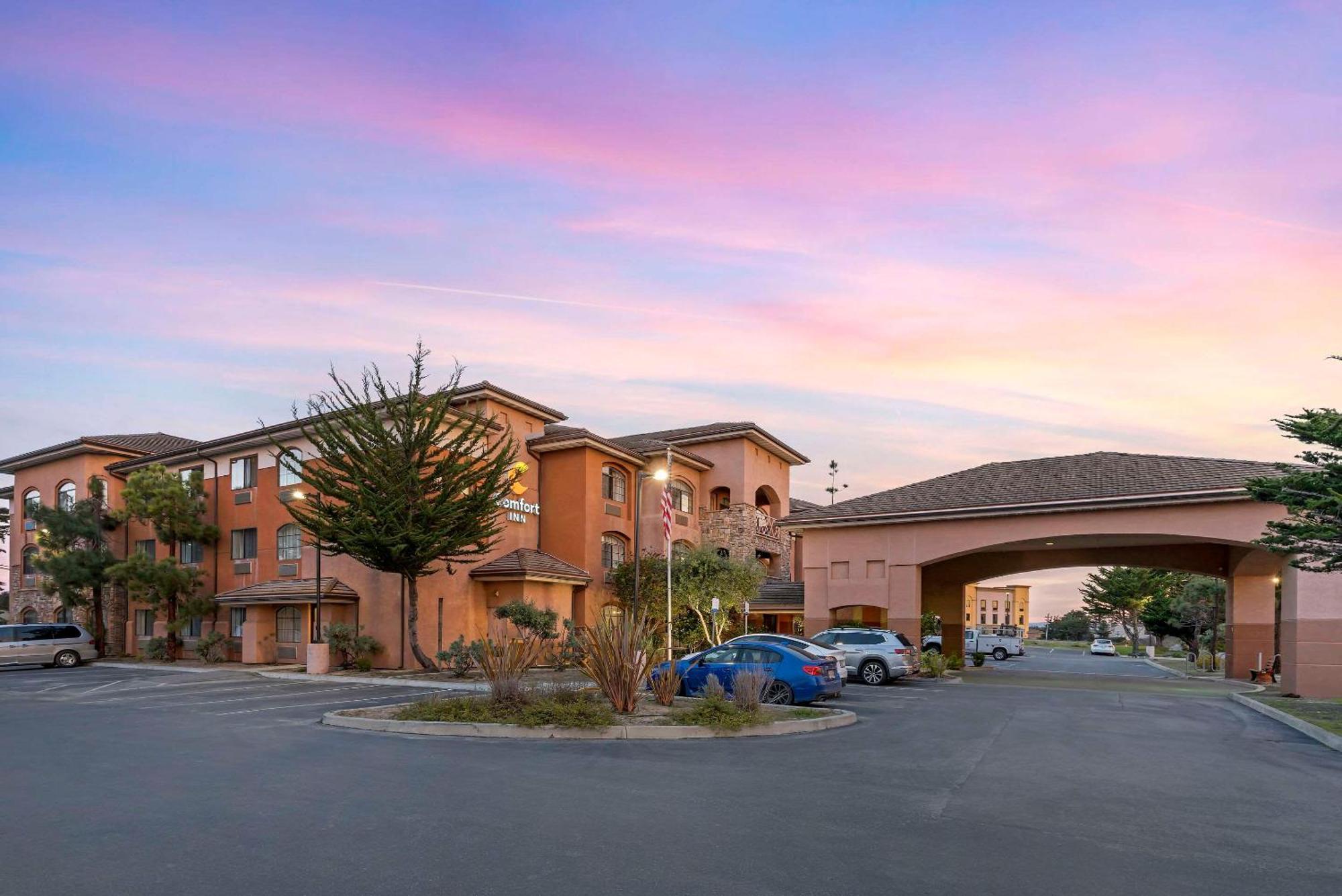 Comfort On The Monterey Bay Hotel
